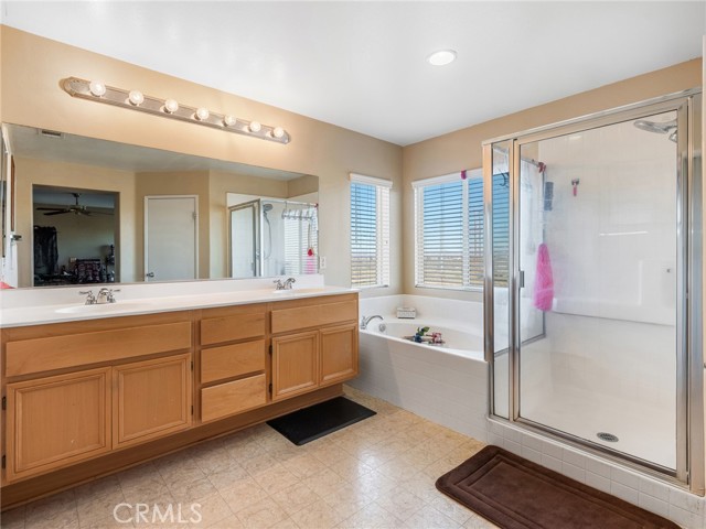 Detail Gallery Image 36 of 42 For 12685 Biscayne, Victorville,  CA 92392 - 5 Beds | 3/1 Baths