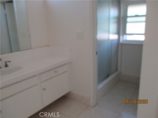 500 Galleon Way, Seal Beach CA: https://media.crmls.org/medias/85ff136b-e8cb-416b-870f-2723d109b2c7.jpg
