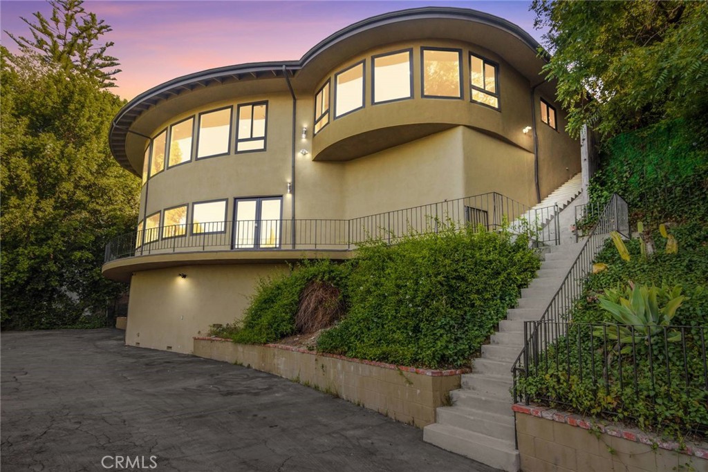 3828 Alomar DriveSherman Oaks img 18