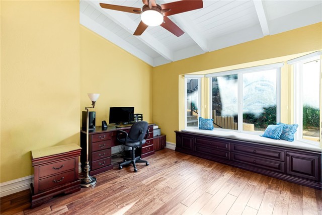 34 sage, Bell Canyon CA: https://media.crmls.org/medias/85ff9f0d-da97-4d76-8817-7a8fa7160e2b.jpg