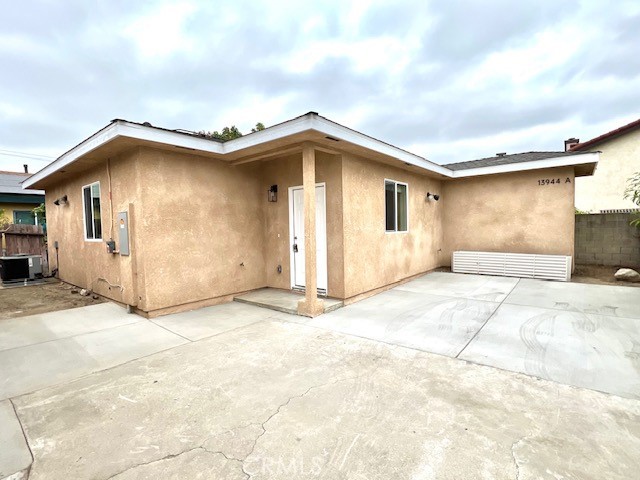 Image 3 of 43 For 13944 Olive Street