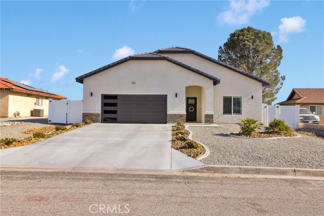 Detail Gallery Image 2 of 46 For 14812 Crofton, Helendale,  CA 92342 - 4 Beds | 2 Baths
