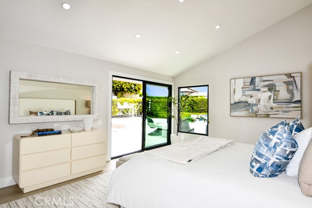 Detail Gallery Image 36 of 41 For 10 White Water Dr, Corona Del Mar,  CA 92625 - 2 Beds | 2 Baths