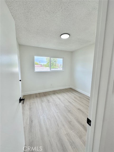 Detail Gallery Image 11 of 23 For 2465 N Idyllwild Ave, Rialto,  CA 92377 - 4 Beds | 2 Baths