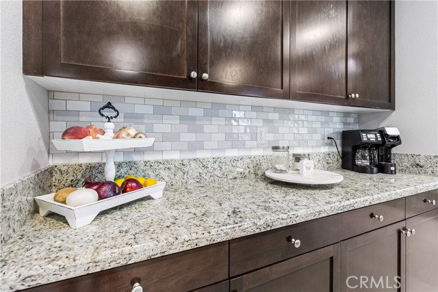 Detail Gallery Image 5 of 35 For 19837 via Ott, Newhall,  CA 91321 - 4 Beds | 3 Baths