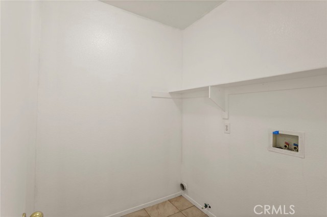 15240 Sapphire Court, Victorville CA: https://media.crmls.org/medias/86045072-0a02-46c8-be0c-dde92df6bf11.jpg