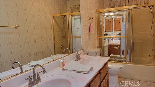 Detail Gallery Image 14 of 57 For 8756 Oakwood Ave, Hesperia,  CA 92345 - 7 Beds | 6 Baths