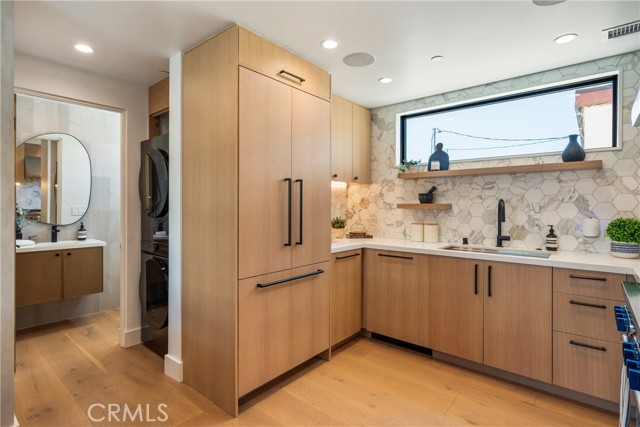 Detail Gallery Image 6 of 32 For 521 1/2 Iris, Corona Del Mar,  CA 92625 - 2 Beds | 2/1 Baths