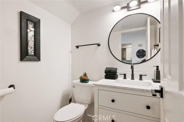 Detail Gallery Image 20 of 43 For 4827 Matteo, Oak Park,  CA 91377 - 3 Beds | 3 Baths