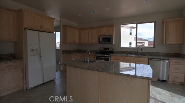 Detail Gallery Image 12 of 30 For 56925 Hidden Gold Ct, Yucca Valley,  CA 92284 - 4 Beds | 2/1 Baths