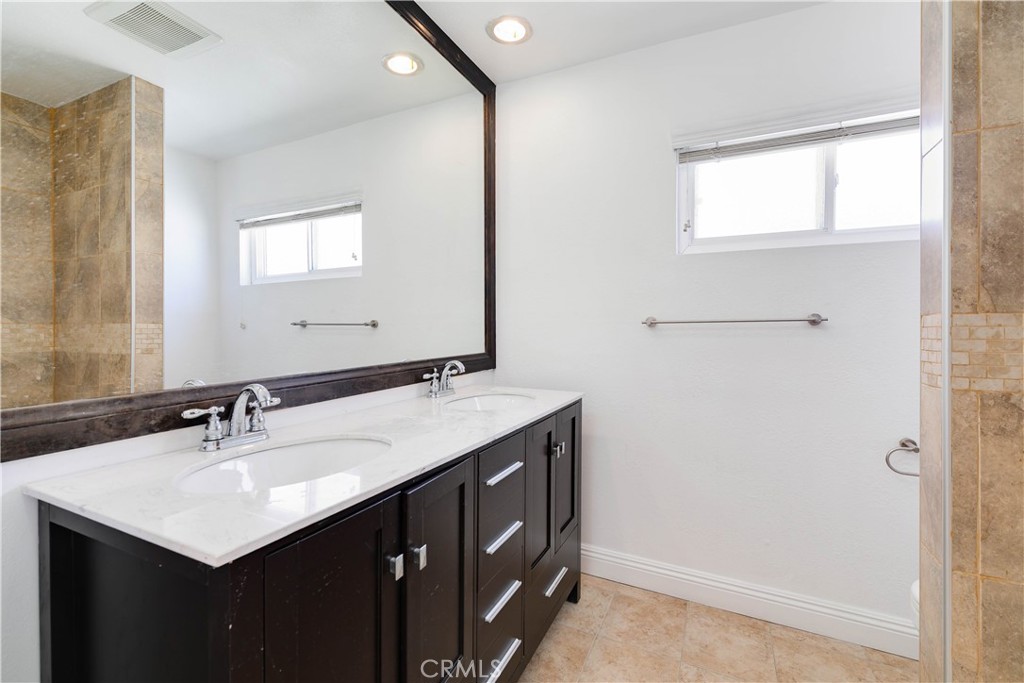 MLS #WS25267882 image #17