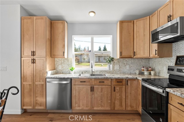 Detail Gallery Image 4 of 25 For 6811 Rexdale, Paradise,  CA 95969 - 2 Beds | 1 Baths