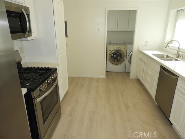 Detail Gallery Image 4 of 15 For 1554 Las Lunas St, Pasadena,  CA 91106 - 3 Beds | 2 Baths