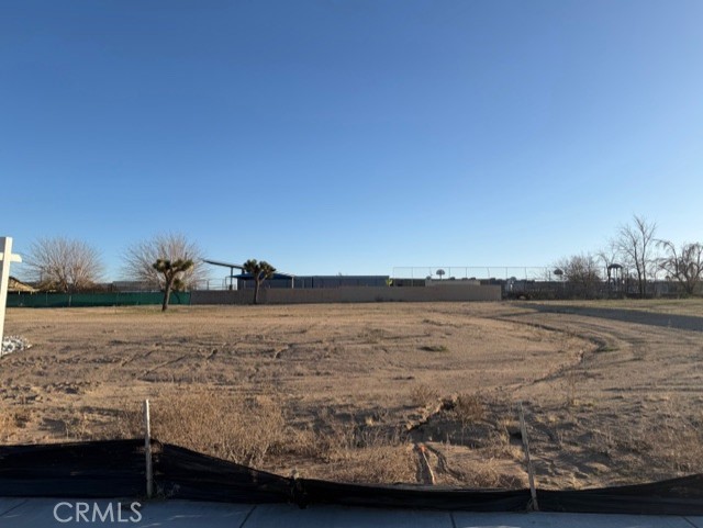 Detail Gallery Image 3 of 4 For 2 Valencia, Hesperia,  CA 92345 - – Beds | – Baths