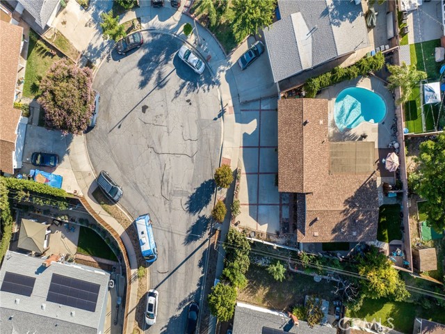 Welcome to 1561 Eloise Circle in the east end of Simi Valley.