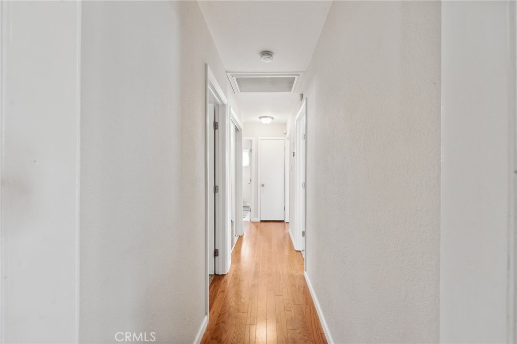 https://media.crmls.org/medias/8606de23-7d3b-4419-8be6-991f378f2388.jpg?preset=X-Large