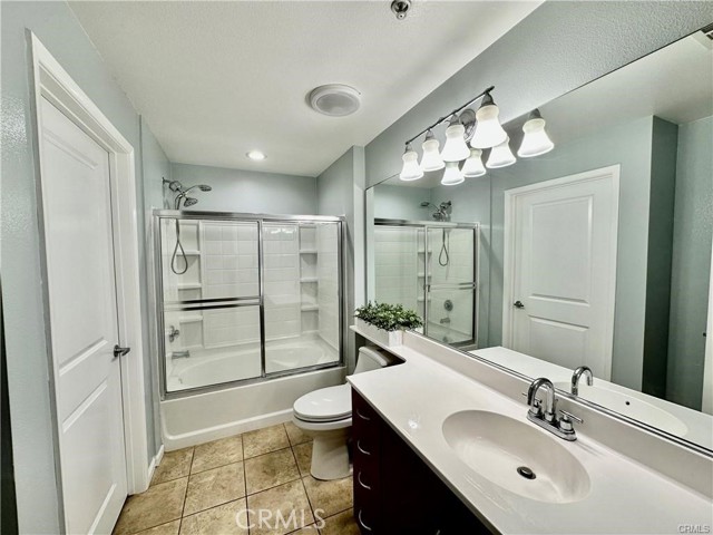 1801 E Katella Avenue, Anaheim CA: https://media.crmls.org/medias/86073286-8ffc-48ee-be19-8822d0036712.jpg