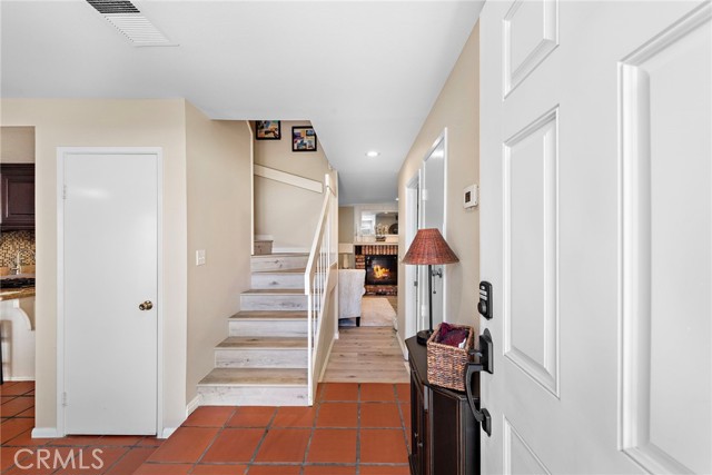 Detail Gallery Image 6 of 30 For 3340 E Collins Ave #30,  Orange,  CA 92867 - 3 Beds | 2/1 Baths