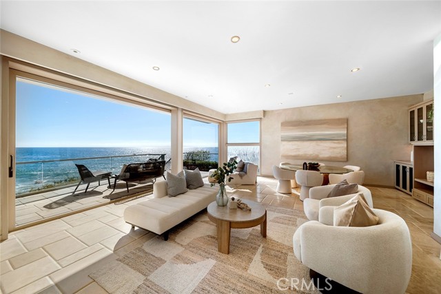 Detail Gallery Image 12 of 74 For 1907 Ocean Way, Laguna Beach,  CA 92651 - 4 Beds | 3/1 Baths