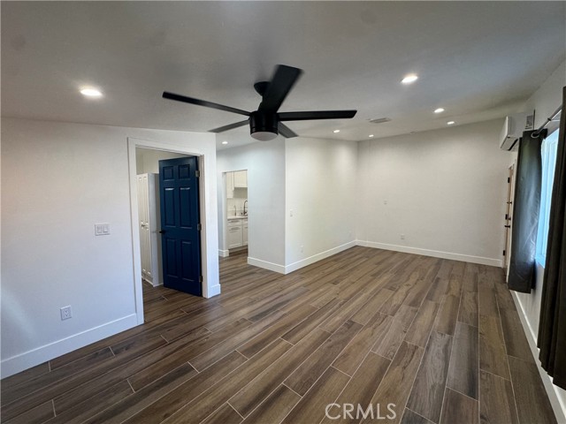 Detail Gallery Image 6 of 17 For 6439 1/2 Graves Ave, Lake Balboa,  CA 91605 - 0 Beds | 1 Baths