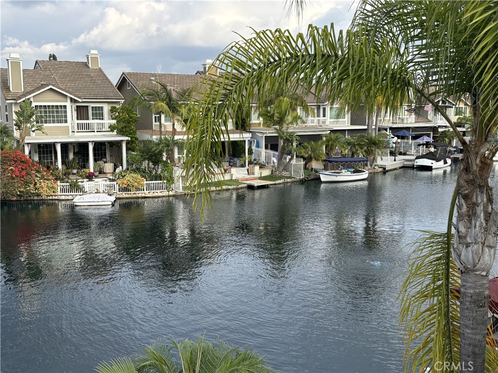 86082442 896d 4e6f 9f23 D11f4377ae41