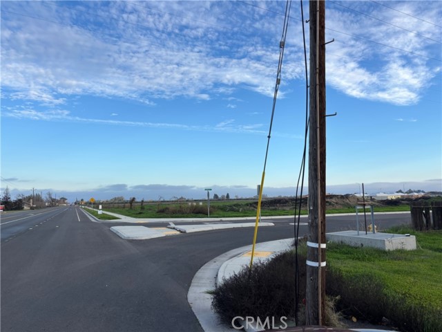 698 Hambright (Corner Hwy 32) Avenue, Orland CA: https://media.crmls.org/medias/86082713-6c7a-48bf-ba9c-de5691d6bbbe.jpg