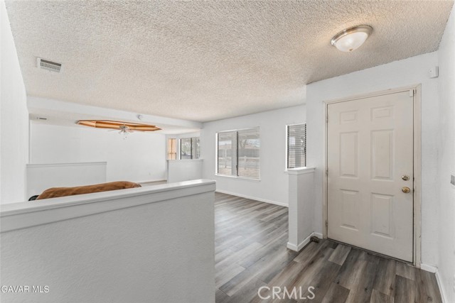 Detail Gallery Image 5 of 53 For 39004 164th, Palmdale,  CA 93591 - 3 Beds | 2 Baths