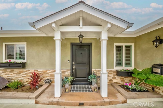 10252 Lorraine Lane, Cypress CA: https://media.crmls.org/medias/8608dd9a-4105-4c4e-85f0-11ef648ddd7c.jpg
