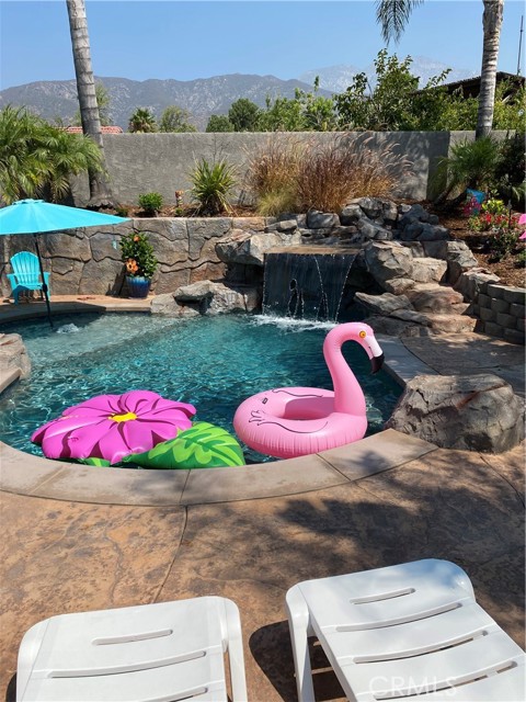 Detail Gallery Image 6 of 37 For 305 W 23rd St, Upland,  CA 91784 - 3 Beds | 3 Baths