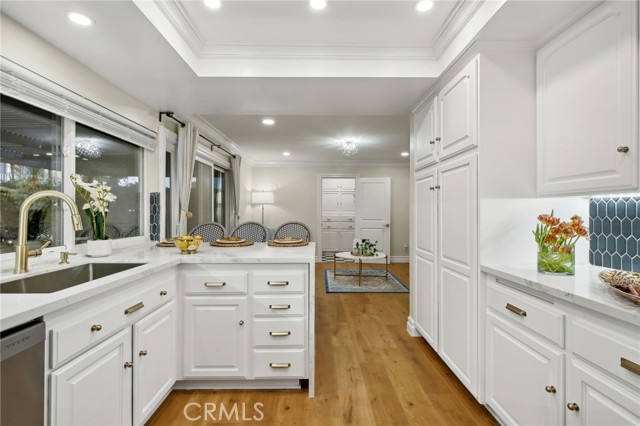 Detail Gallery Image 20 of 66 For 10201 Beverly Dr, Huntington Beach,  CA 92646 - 5 Beds | 2/1 Baths