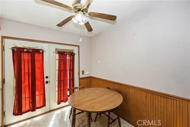 Detail Gallery Image 12 of 22 For 10602 White Oak Dr, Riverside,  CA 92505 - 2 Beds | 2 Baths