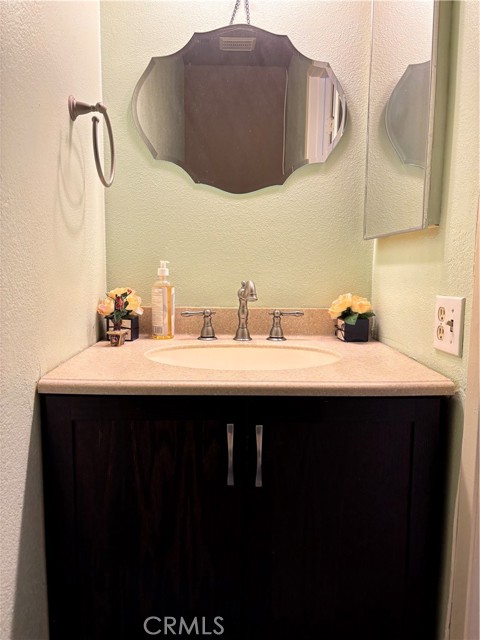 Detail Gallery Image 15 of 22 For 25473 Pine Creek Ln, Wilmington,  CA 90744 - 2 Beds | 2 Baths