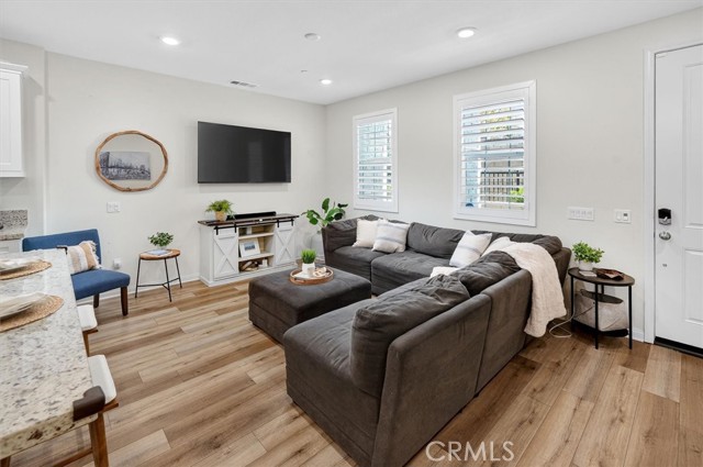 Detail Gallery Image 5 of 34 For 22812 Harvest Mill, Saugus,  CA 91350 - 3 Beds | 3 Baths