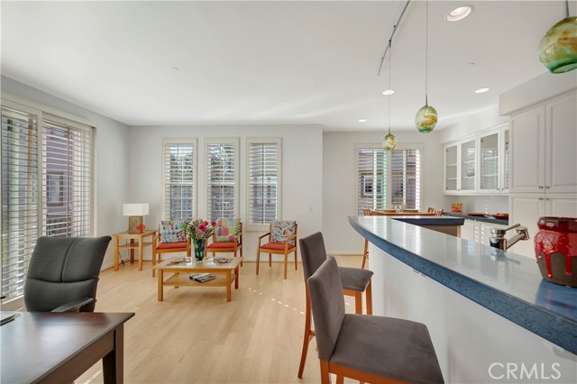 Detail Gallery Image 21 of 48 For 19328 Surfwave Dr, Huntington Beach,  CA 92648 - 3 Beds | 2/1 Baths