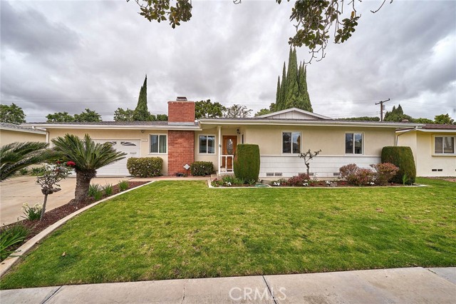 Detail Gallery Image 1 of 21 For 1727 W Cris Ave, Anaheim,  CA 92804 - 3 Beds | 2 Baths