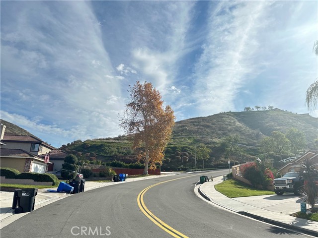 Detail Gallery Image 2 of 10 For 3351 Lincoln St, Riverside,  CA 92503 - 3 Beds | 2 Baths