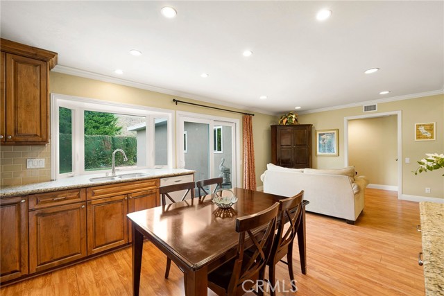 Image 12 of 34 For 26461 Via Lara