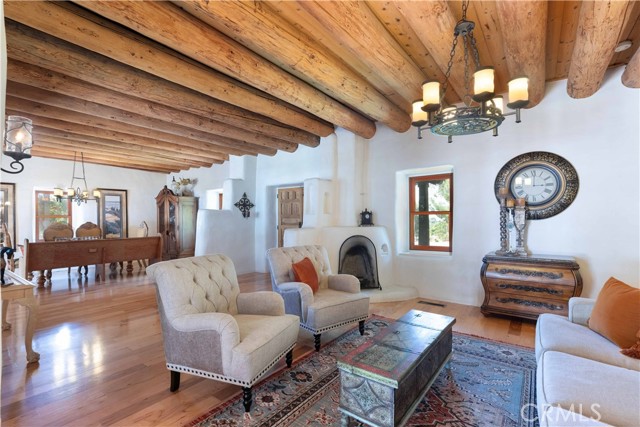 1615 Halsey Street, Redlands CA: https://media.crmls.org/medias/860b2370-bcf1-43a2-a8af-d20e73c4fa0e.jpg