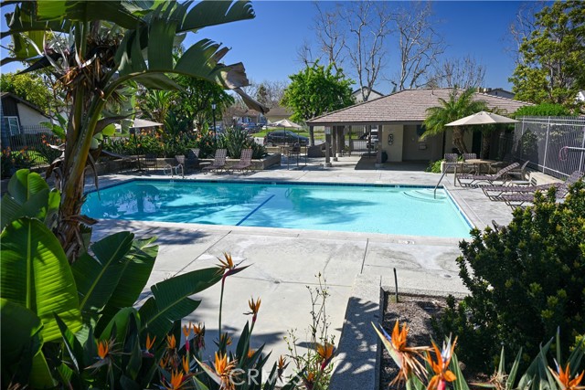 40 Tangerine, Irvine CA: https://media.crmls.org/medias/860b3ce4-57f1-45cb-84fe-5e71597322e5.jpg