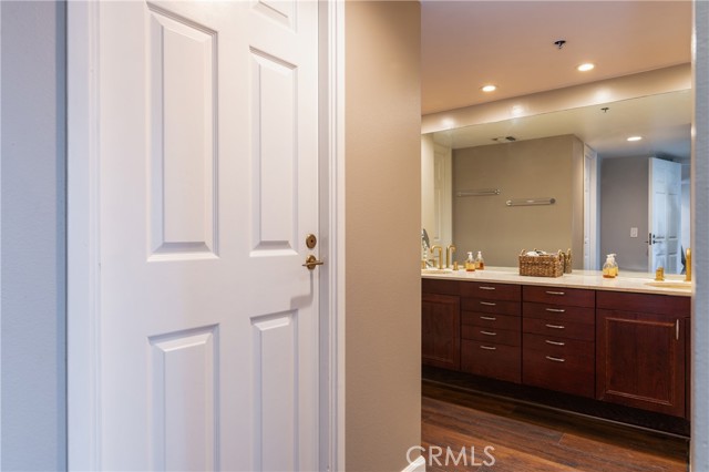 Detail Gallery Image 26 of 66 For 345 Pioneer Dr #1201,  Glendale,  CA 91203 - 2 Beds | 2 Baths