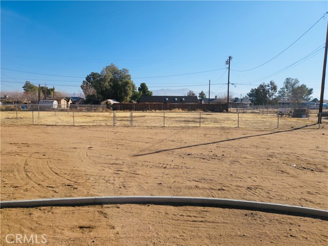 14097 Pawnee Road, Apple Valley, California 92307, 3 Bedrooms Bedrooms, ,1 BathroomBathrooms,Single Family Residence,For Sale,Pawnee,HD25022953