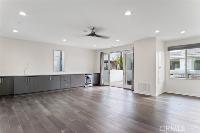 Detail Gallery Image 7 of 50 For 5533 Palm Dr, Hawthorne,  CA 90250 - 4 Beds | 3 Baths