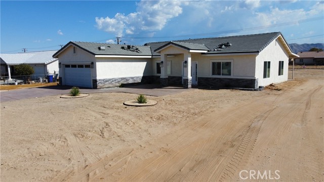 20973 nisqually  Apple Valley CA 92308