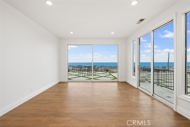 Detail Gallery Image 18 of 52 For 4013 via Manzana, San Clemente,  CA 92673 - 5 Beds | 3/1 Baths