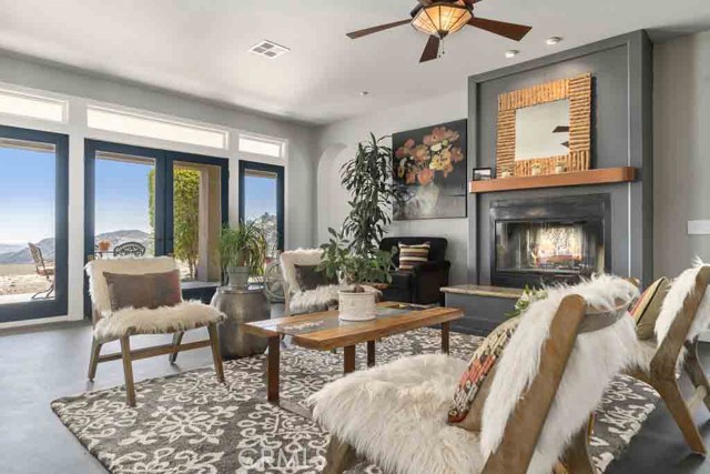 Detail Gallery Image 3 of 52 For 19401 Oakie Doakie, Trabuco Canyon,  CA 92679 - 3 Beds | 2 Baths