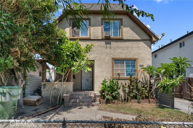 229 W 82nd Street, Los Angeles CA: https://media.crmls.org/medias/860d1e60-c44e-4a8b-8b91-32ee5d87feb2.jpg