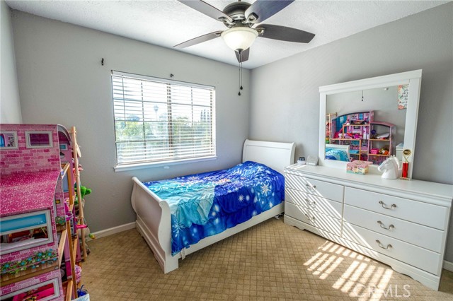 Detail Gallery Image 12 of 21 For 25448 Kalmia Ave, Moreno Valley,  CA 92557 - 4 Beds | 2/1 Baths