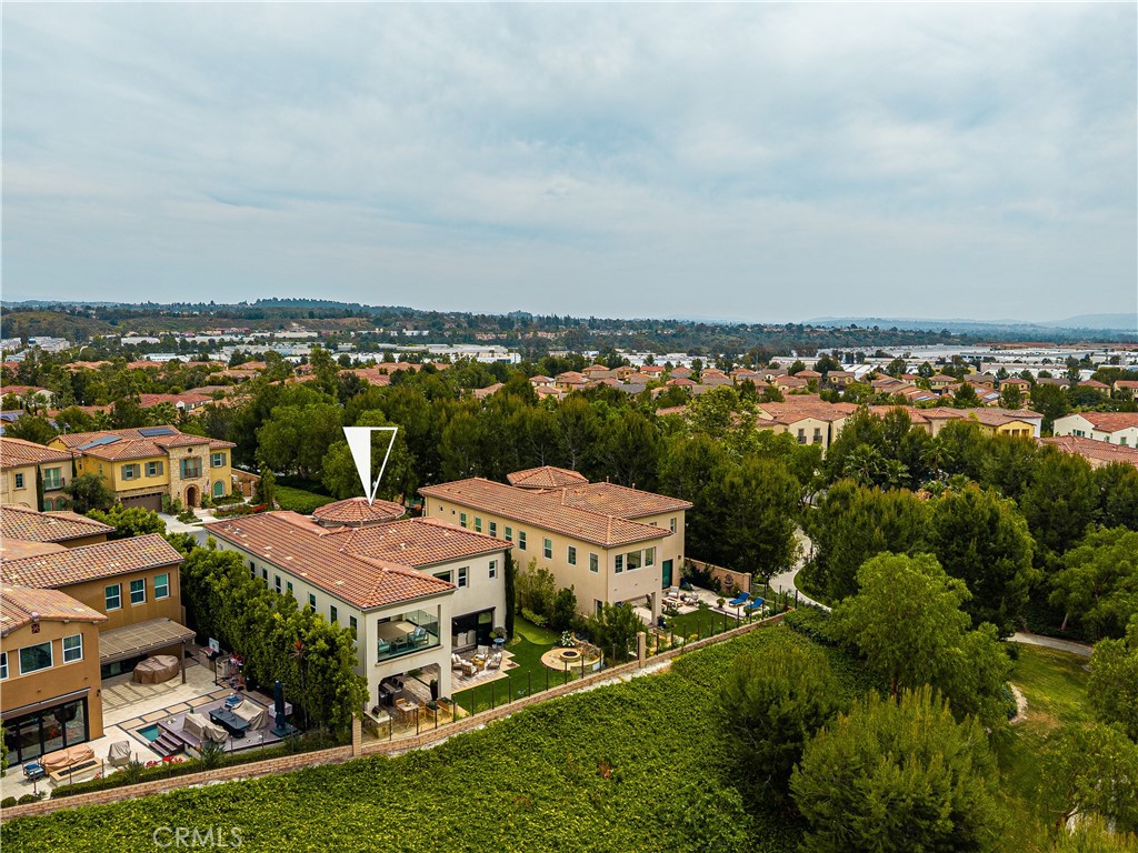 https://media.crmls.org/medias/860f3f66-628d-4475-ac25-3b618445a849.jpg?preset=X-Large