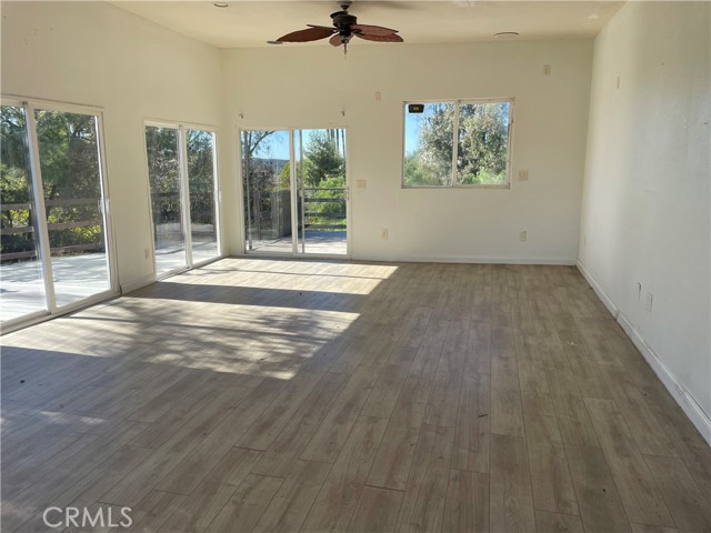 Detail Gallery Image 5 of 24 For 1412 Pine Heights, San Marcos,  CA 92069 - 3 Beds | 2 Baths