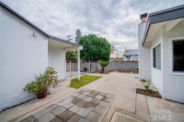 Detail Gallery Image 22 of 29 For 2640 N Buena Vista St, Burbank,  CA 91504 - 3 Beds | 2 Baths